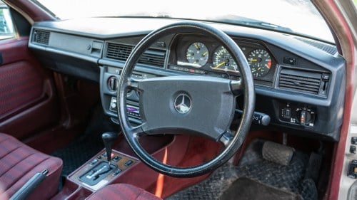 1990 Mercedes-Benz W201 190E 2.0 In vendita (immagine 32 di 162)