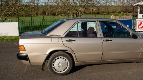 1990 Mercedes-Benz W201 190E 2.0 In vendita (immagine 84 di 162)