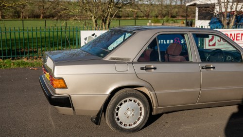 1990 Mercedes-Benz W201 190E 2.0 In vendita (immagine 83 di 162)