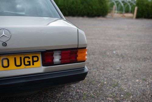 NO RESERVE - 1987 Mercedes-Benz 190E In vendita (immagine 125 di 175)