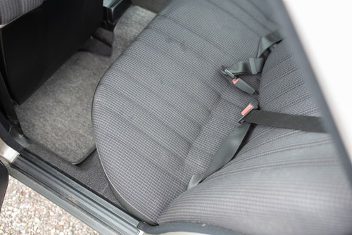 NO RESERVE - 1987 Mercedes-Benz 190E In vendita (immagine 39 di 175)