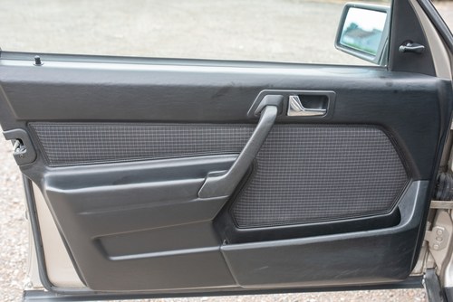 NO RESERVE - 1987 Mercedes-Benz 190E In vendita (immagine 84 di 175)