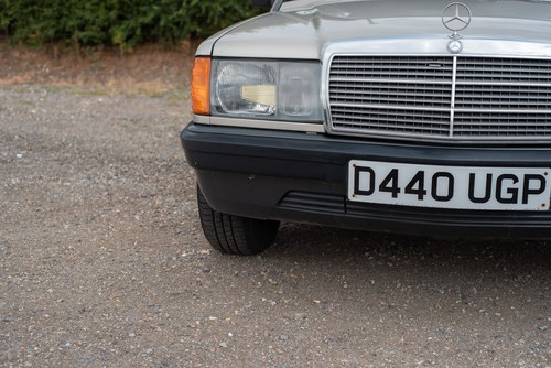 NO RESERVE - 1987 Mercedes-Benz 190E In vendita (immagine 112 di 175)