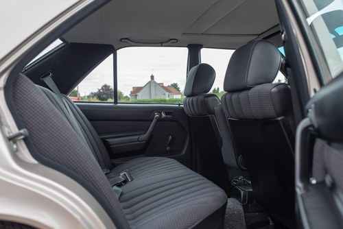 NO RESERVE - 1987 Mercedes-Benz 190E In vendita (immagine 69 di 175)