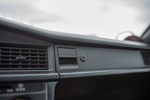 NO RESERVE - 1987 Mercedes-Benz 190E In vendita (immagine 63 di 175)