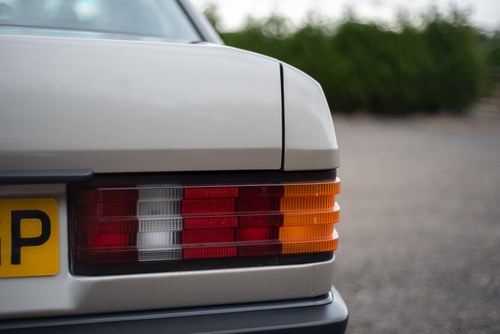 NO RESERVE - 1987 Mercedes-Benz 190E In vendita (immagine 130 di 175)