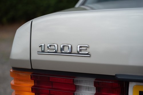 NO RESERVE - 1987 Mercedes-Benz 190E In vendita (immagine 140 di 175)