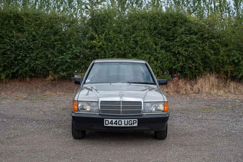 NO RESERVE - 1987 Mercedes-Benz 190E In vendita (immagine 6 di 175)