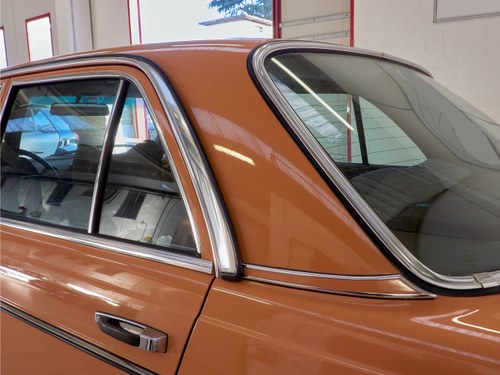 1977 Mercedes-Benz 200D (W123) For Sale (picture 63 of 96)
