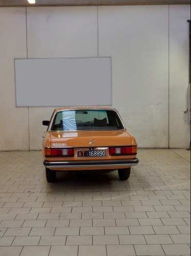 1977 Mercedes-Benz 200D (W123) For Sale (picture 9 of 96)