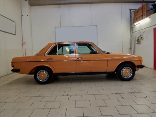 1977 Mercedes-Benz 200D (W123) For Sale (picture 5 of 96)