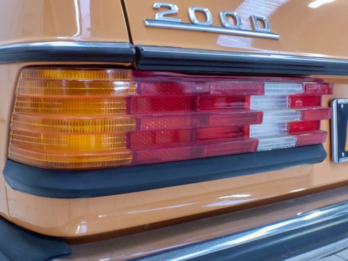 1977 Mercedes-Benz 200D (W123) For Sale (picture 58 of 96)