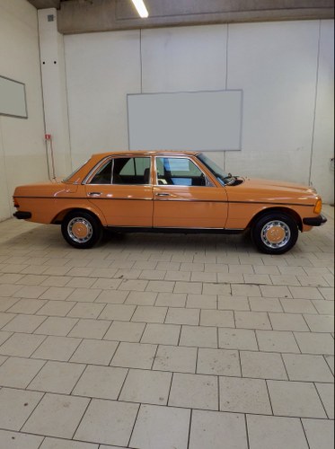 1977 Mercedes-Benz 200D (W123) For Sale (picture 4 of 96)