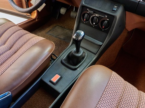 1977 Mercedes-Benz 200D (W123) For Sale (picture 27 of 96)