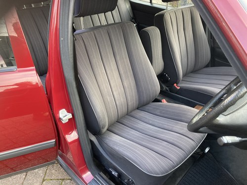 1987 Mercedes-Benz 200 T Estate (S124) zum Verkauf (Bild 40 von 216)