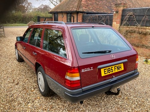 1987 Mercedes-Benz 200 T Estate (S124) zum Verkauf (Bild 10 von 216)