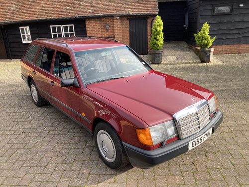 1987 Mercedes-Benz 200 T Estate (S124) zum Verkauf (Bild 23 von 216)