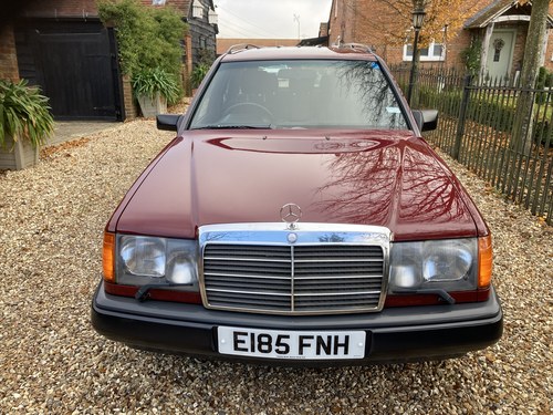 1987 Mercedes-Benz 200 T Estate (S124) zum Verkauf (Bild 13 von 216)