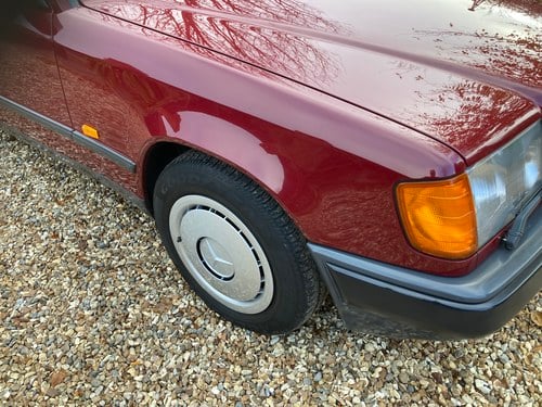 1987 Mercedes-Benz 200 T Estate (S124) zum Verkauf (Bild 161 von 216)