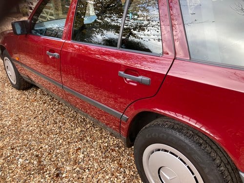 1987 Mercedes-Benz 200 T Estate (S124) zum Verkauf (Bild 147 von 216)