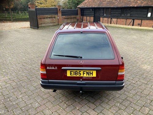 1987 Mercedes-Benz 200 T Estate (S124) zum Verkauf (Bild 12 von 216)