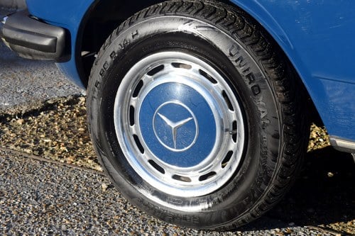 1983 Mercedes-Benz 200 (W123) à vendre (picture 21 of 198)