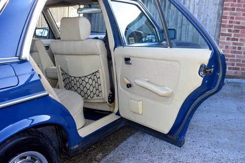 1983 Mercedes-Benz 200 (W123) à vendre (picture 45 of 198)