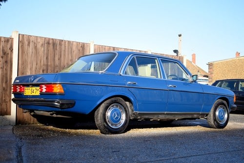 1983 Mercedes-Benz 200 (W123) à vendre (picture 19 of 198)