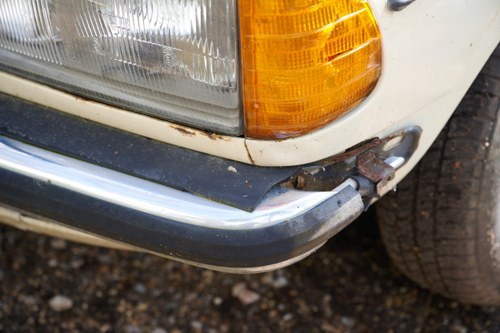 NO RESERVE - 1984 Mercedes Benz 200 (W123) In vendita (immagine 57 di 91)