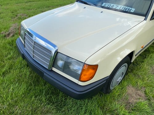 1988 Mercedes-Benz 200D In vendita (immagine 143 di 233)