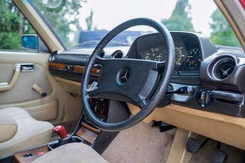 NO RESERVE - 1984 Mercedes-Benz 200T (W123) For Sale (picture 20 of 163)