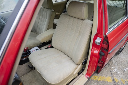 NO RESERVE - 1984 Mercedes-Benz 200T (W123) For Sale (picture 31 of 163)