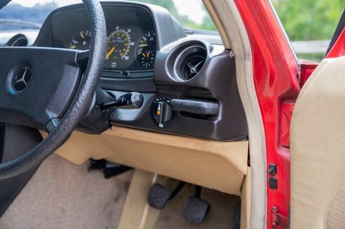 NO RESERVE - 1984 Mercedes-Benz 200T (W123) For Sale (picture 22 of 163)