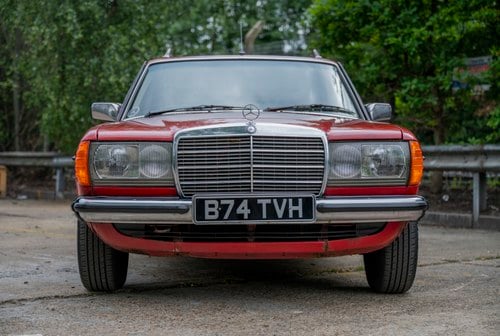 NO RESERVE - 1984 Mercedes-Benz 200T (W123) For Sale (picture 3 of 163)