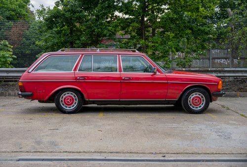 NO RESERVE - 1984 Mercedes-Benz 200T (W123) For Sale (picture 5 of 163)