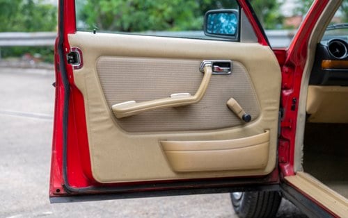 NO RESERVE - 1984 Mercedes-Benz 200T (W123) For Sale (picture 32 of 163)