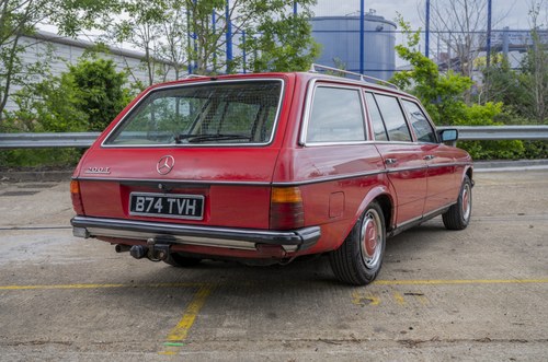 NO RESERVE - 1984 Mercedes-Benz 200T (W123) For Sale (picture 8 of 163)