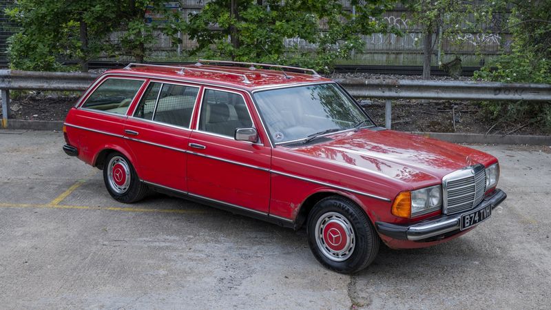 NO RESERVE - 1984 Mercedes-Benz 200T (W123) For Sale (picture 1 of 163)