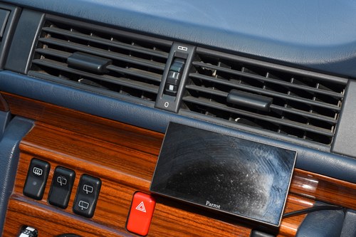 NO RESERVE - 1992 Mercedes-Benz 200TE estate zum Verkauf (Bild 56 von 187)