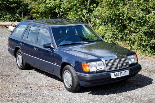 NO RESERVE - 1992 Mercedes-Benz 200TE estate zum Verkauf (Bild 10 von 187)