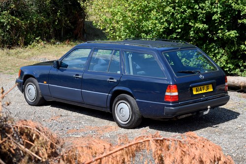NO RESERVE - 1992 Mercedes-Benz 200TE estate zum Verkauf (Bild 11 von 187)