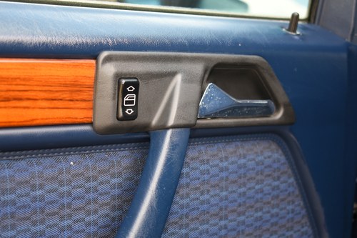 NO RESERVE - 1992 Mercedes-Benz 200TE estate zum Verkauf (Bild 69 von 187)