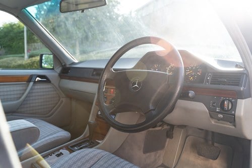 1992 Mercedes-Benz 200te For Sale (picture 35 of 156)