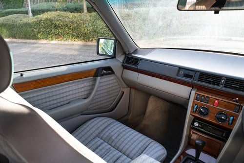 1992 Mercedes-Benz 200te For Sale (picture 26 of 156)