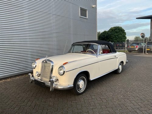 1960 Mercedes-Benz 220SE Cabrio (W128) En venta (imagen 8 de 47)