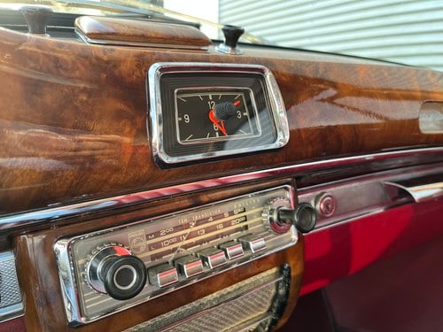 1960 Mercedes-Benz 220SE Cabrio (W128) En venta (imagen 21 de 47)