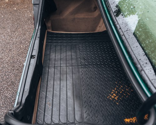 NO RESERVE - 1993 Mercedes-Benz 220CE Auto (W124) zum Verkauf (Bild 78 von 153)