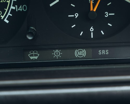 NO RESERVE - 1993 Mercedes-Benz 220CE Auto (W124) zum Verkauf (Bild 48 von 153)