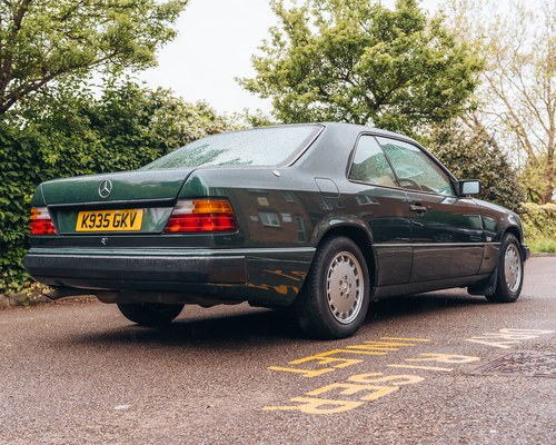 NO RESERVE - 1993 Mercedes-Benz 220CE Auto (W124) zum Verkauf (Bild 4 von 153)
