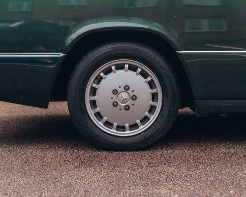 NO RESERVE - 1993 Mercedes-Benz 220CE Auto (W124) zum Verkauf (Bild 9 von 153)